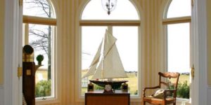 Christianson Lee Studios verre églomisé transom seascape