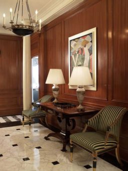 Woodgrained Mahogany Entry Foyer Walls | Christianson Lee Studios